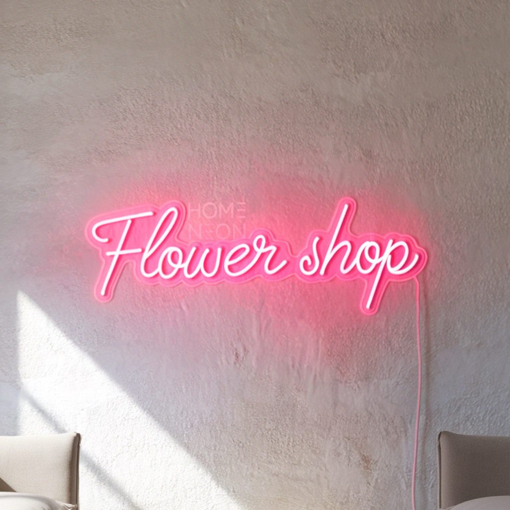 Неоновая вывеска с надписью Flower shop