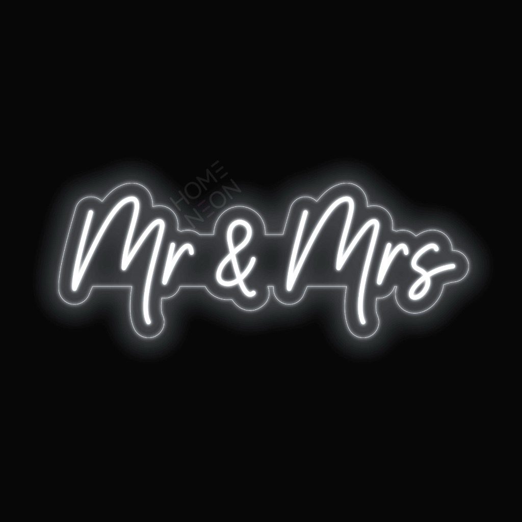 Неоновая вывеска с надписью Mr & Mrs