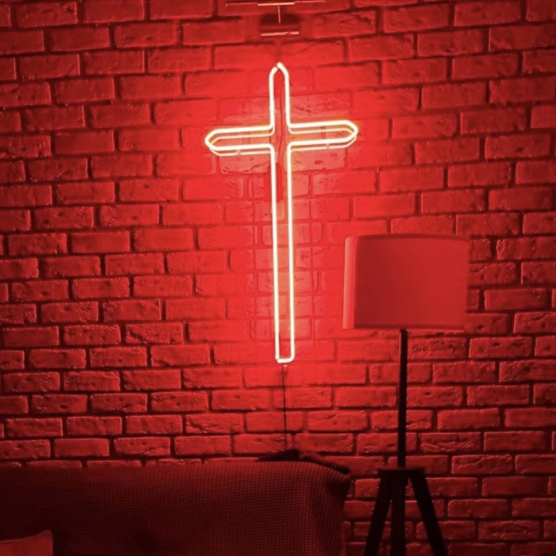 Неоновая лампа красный крест