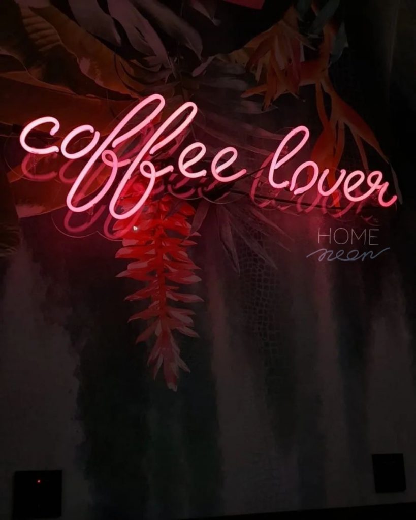 Вывеска для кафе Coffee lover